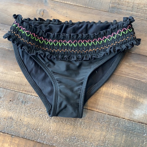 Bikini - Picture 4 of 5